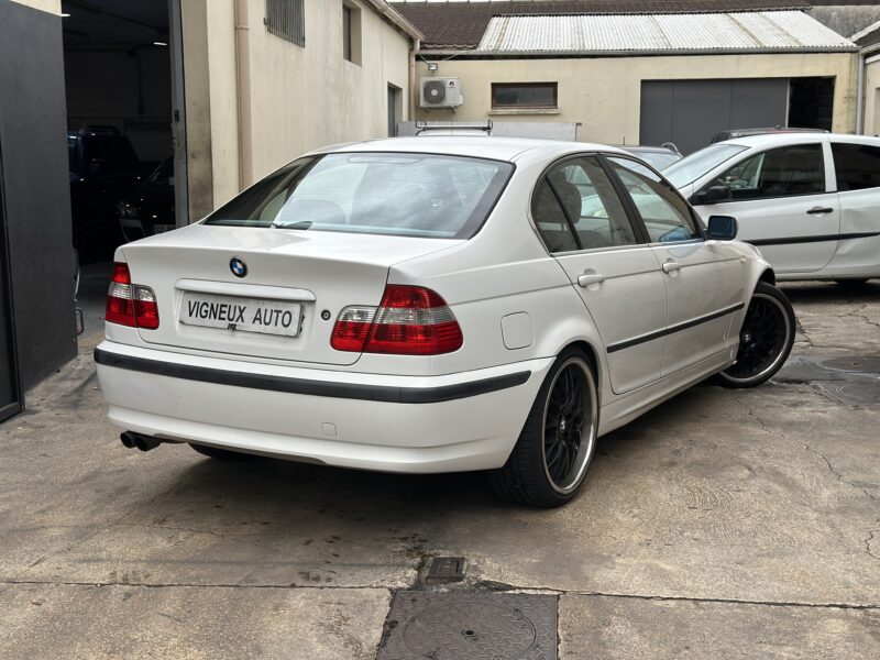 BMW  3er  330i BOITE AUTOMATIQUE PAYEZ EN 4X !