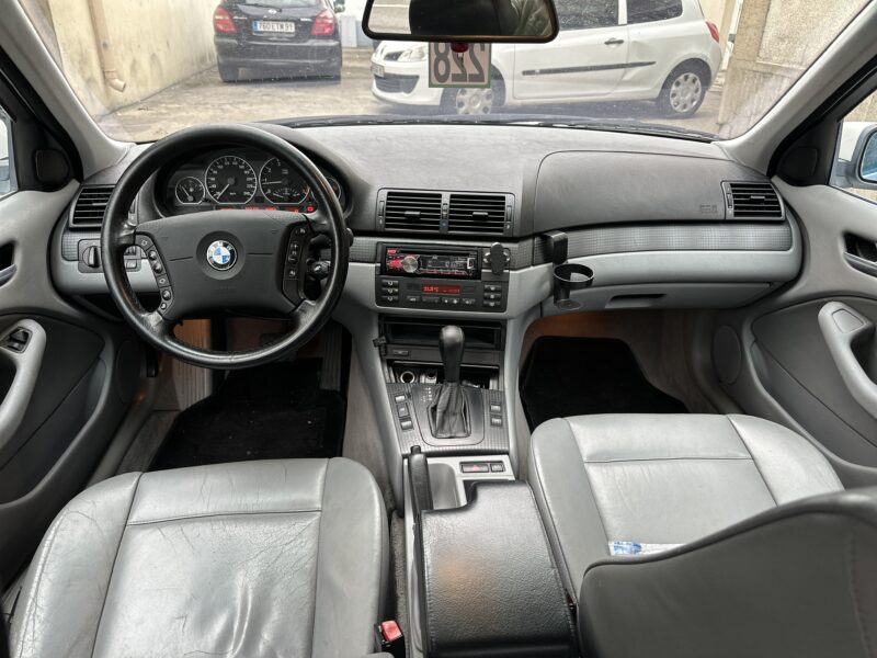 BMW  3er  330i BOITE AUTOMATIQUE PAYEZ EN 4X !