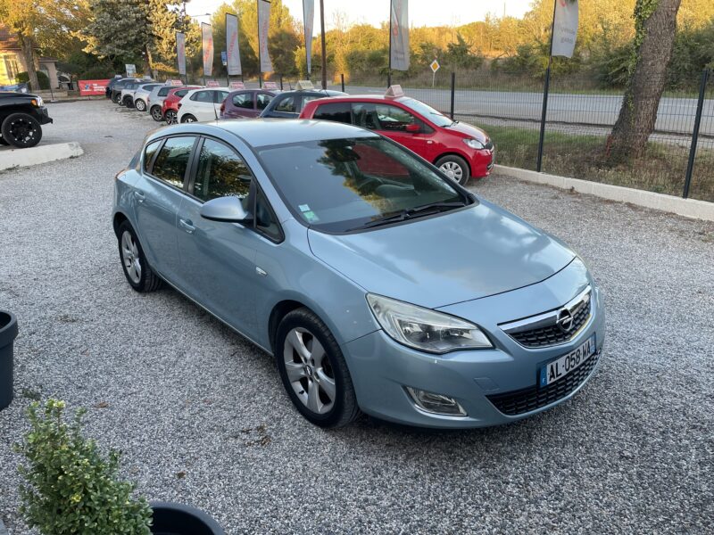 OPEL ASTRA J 2010