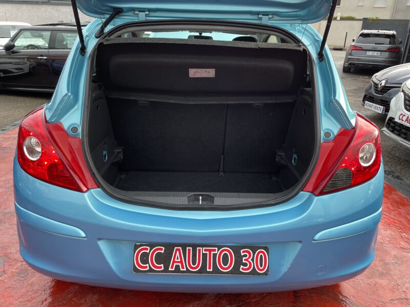 OPEL CORSA D 2010