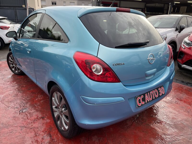 OPEL CORSA D 2010