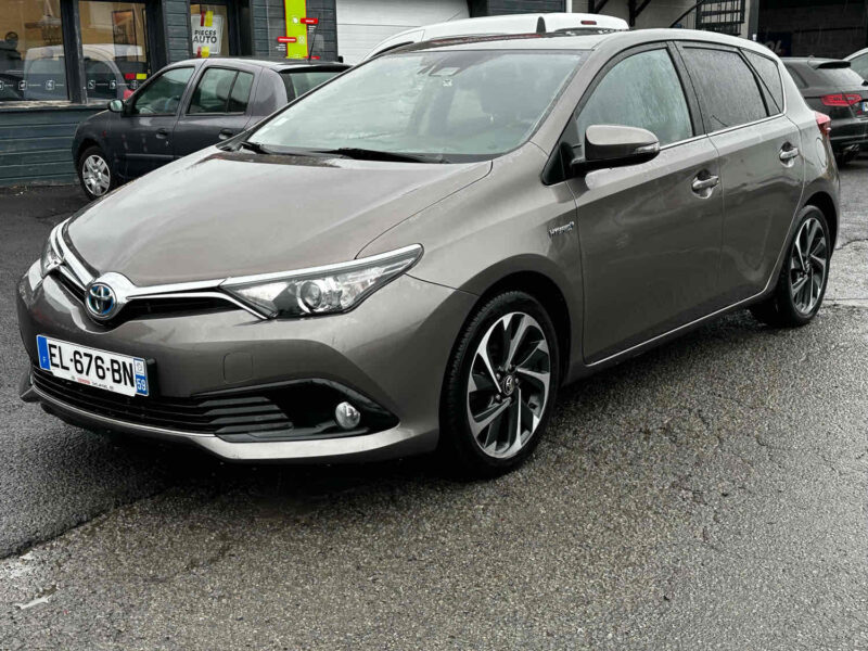 TOYOTA AURIS 