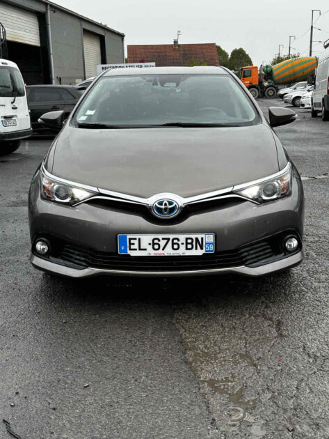 TOYOTA AURIS 