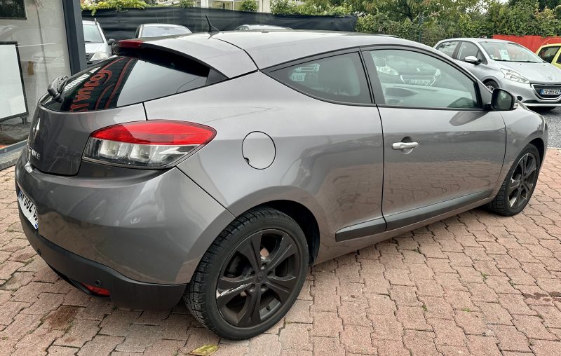 RENAULT MEGANE III CoupÃ© 2010