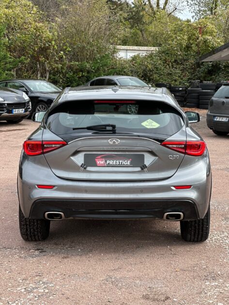 INFINITI Q30 2017