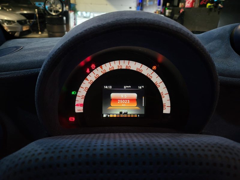 SMART FORTWO II 1.0 71cv Prime BVA // INTERIEUR BLEU COMPLET/CLIMATISATION AUTO/GPS/BLUETOOTH