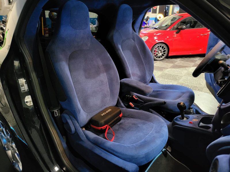 SMART FORTWO II 1.0 71cv Prime BVA // INTERIEUR BLEU COMPLET/CLIMATISATION AUTO/GPS/BLUETOOTH