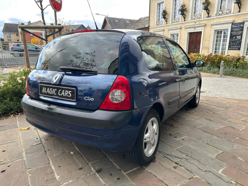 RENAULT CLIO II 2004