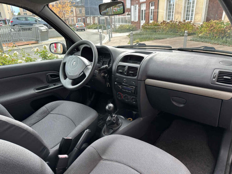 RENAULT CLIO II 2004