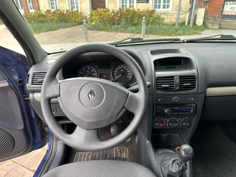 RENAULT CLIO II 2004