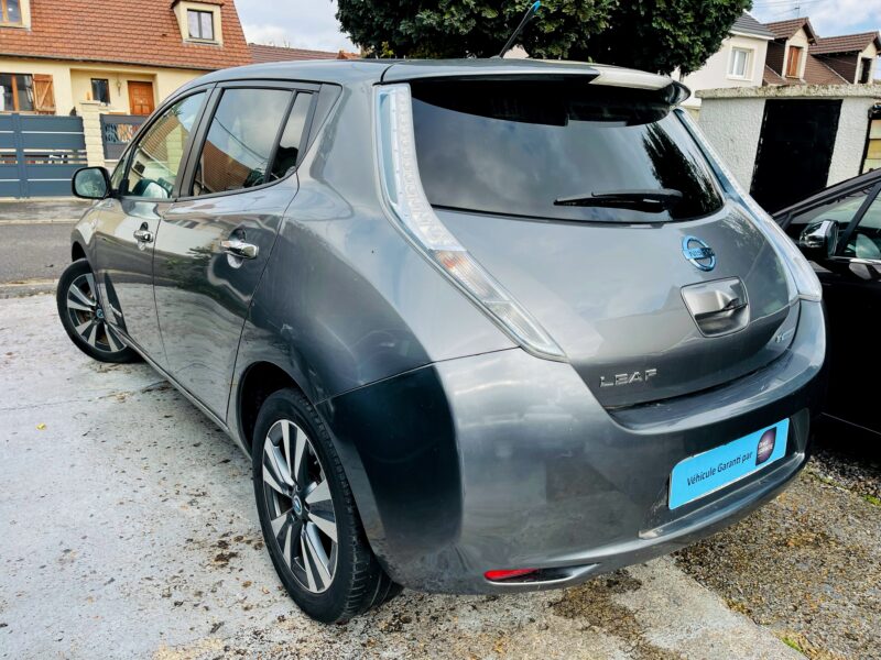 NISSAN LEAF 2013