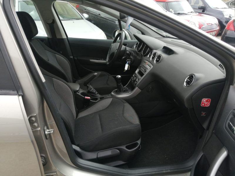 PEUGEOT 308 I 2011