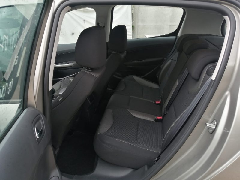 PEUGEOT 308 I 2011