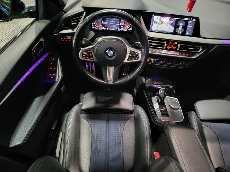 BMW SERIE 1 116d 1.5d 116cv M-Sport DKG // APPLE CARPLAY/TOIT OUVRANT/CHARGEUR A INDUCTION