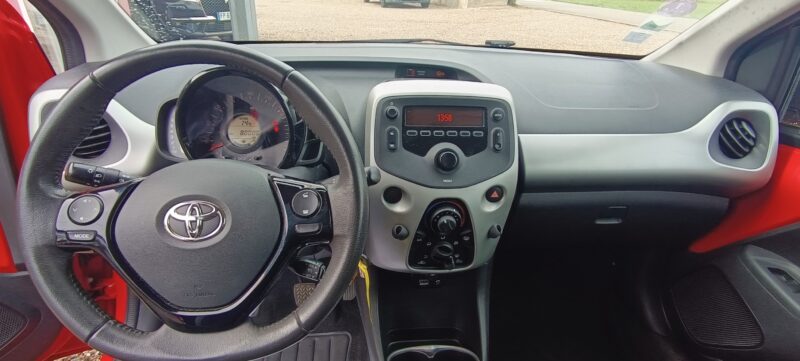 TOYOTA AYGO 1.0 VVT-i 69ch Stop&Start x-play