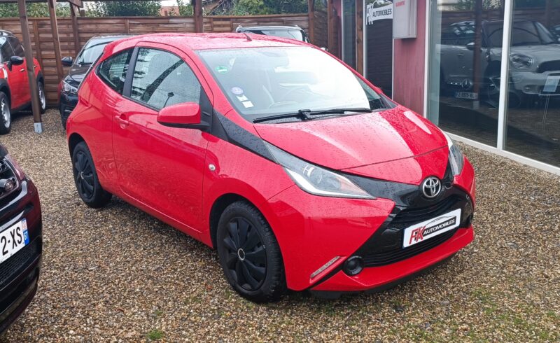 TOYOTA AYGO 1.0 VVT-i 69ch Stop&Start x-play