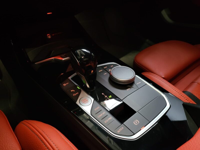 BMW SERIE 1 M135 i X-Drive 306cv PACK M PERFORMANCE TOIT OUVRANT / SIEGES PERF ELECT A MEMOIRE 
