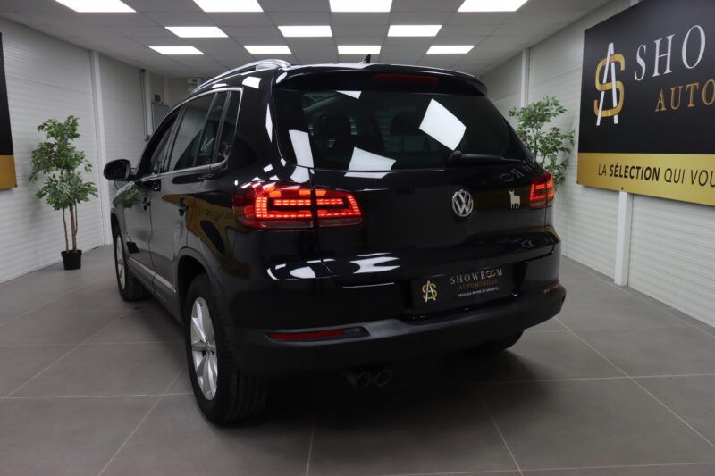 VOLKSWAGEN TIGUAN 2016