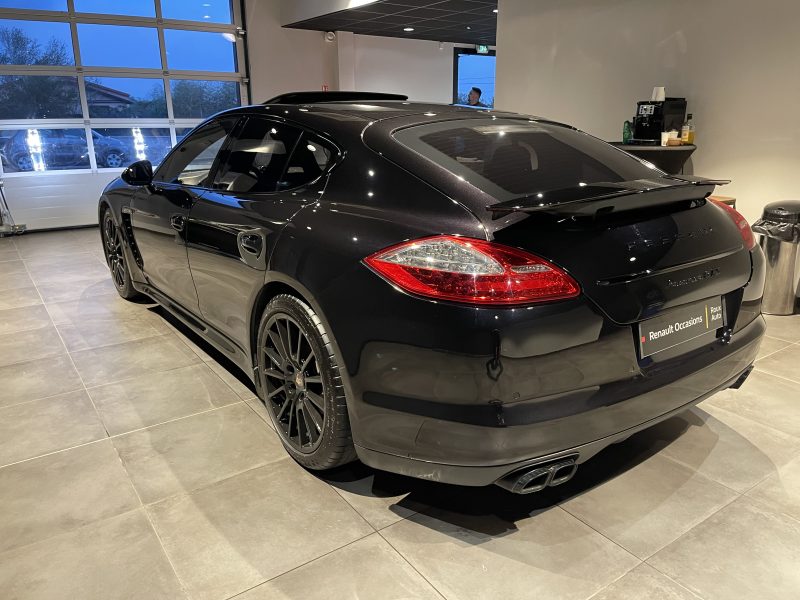 PORSCHE PANAMERA 2012