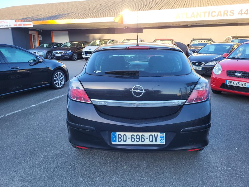 OPEL ASTRA GTC 1.4i 90CV TWINPORT 1ER MAIN