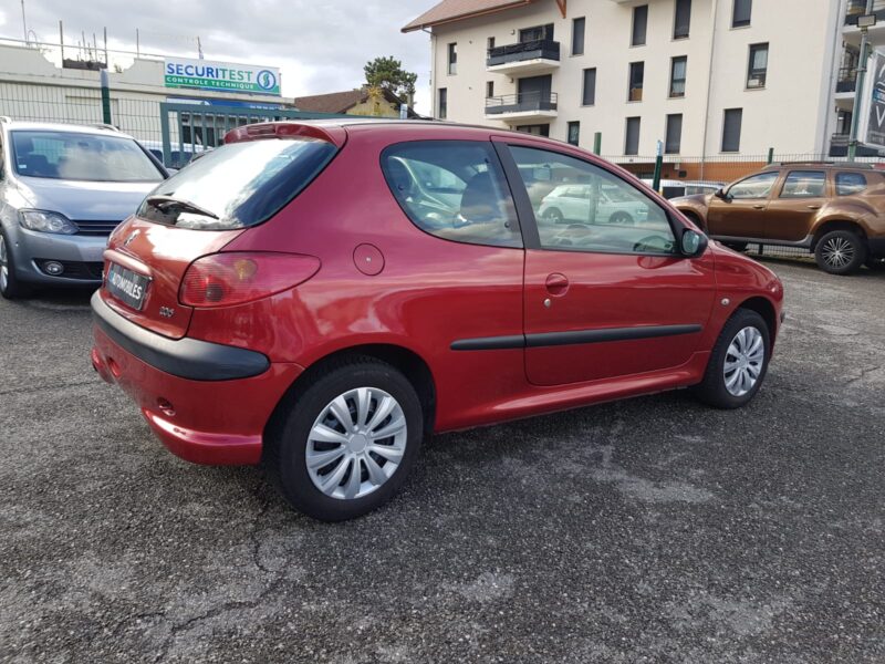 PEUGEOT 206 1.4i 75CV BVA