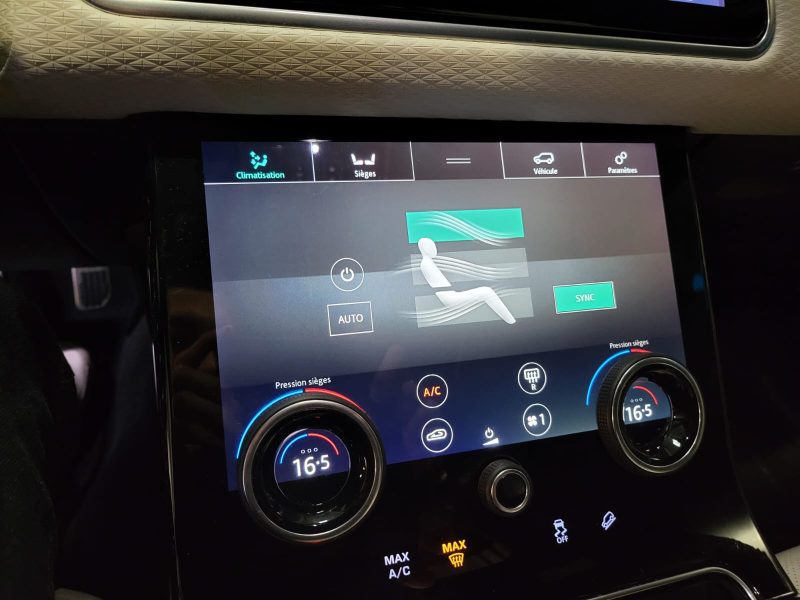 LAND ROVER RANGE ROVER VELAR D180 2.0d 180cv S BVA / APPLE CARPLAY/TOIT OUVRANT/SIEGES CHAUFFANT