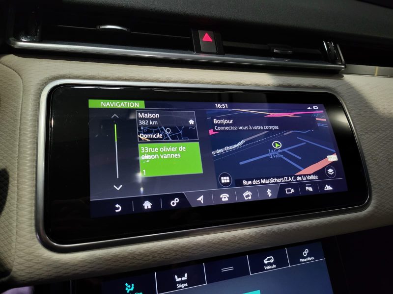 LAND ROVER RANGE ROVER VELAR D180 2.0d 180cv S BVA / APPLE CARPLAY/TOIT OUVRANT/SIEGES CHAUFFANT