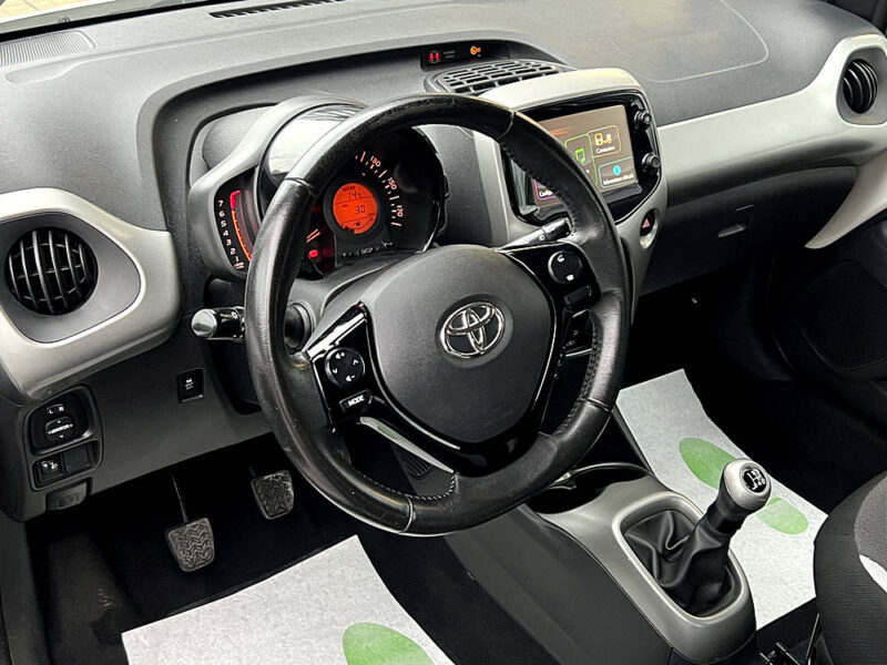 TOYOTA AYGO II 1.0 VVT-i 69 - 5 PORTES CLIMATISATION ECRAN TACTILE BLUETOOTH REGULATEUR Garantie1an