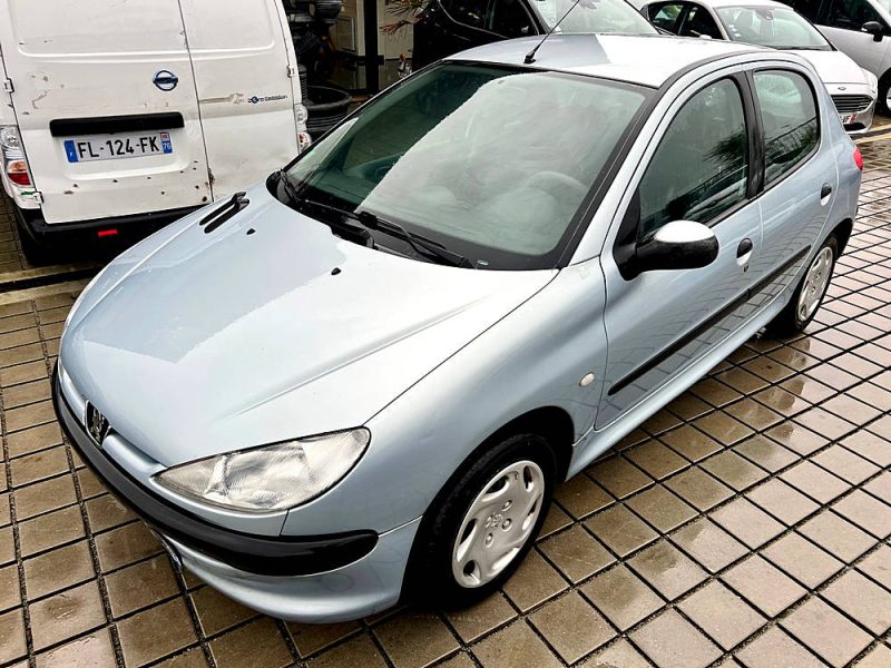 PEUGEOT 206 1.4L 75CH EXCLUSIVE 