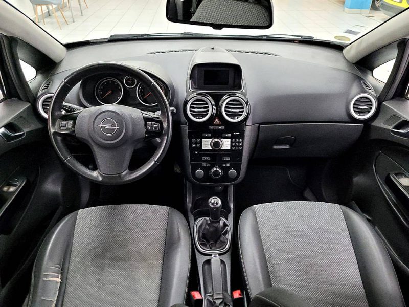 OPEL CORSA D 1.4i 90 Cosmo