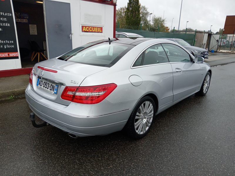 MERCEDES CLASSE E CoupÃ© 2009