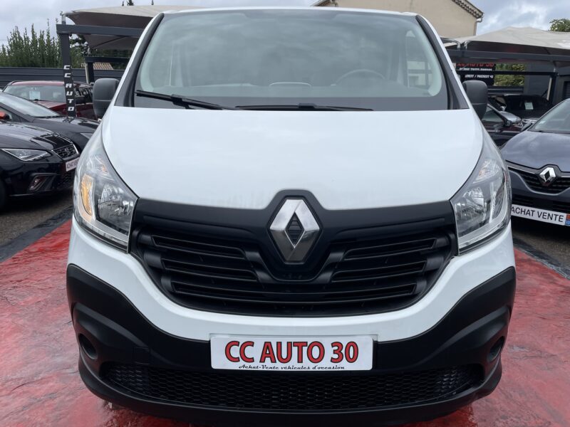 RENAULT TRAFIC III Camionnette 2017