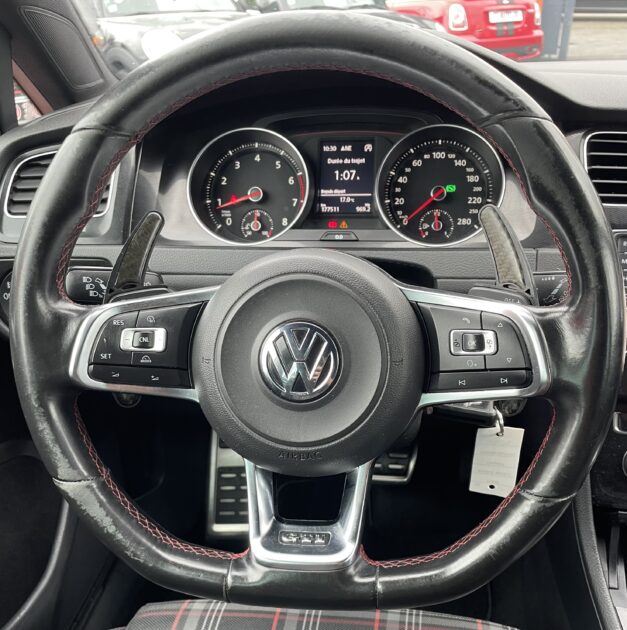 VOLKSWAGEN GOLF VII 2013