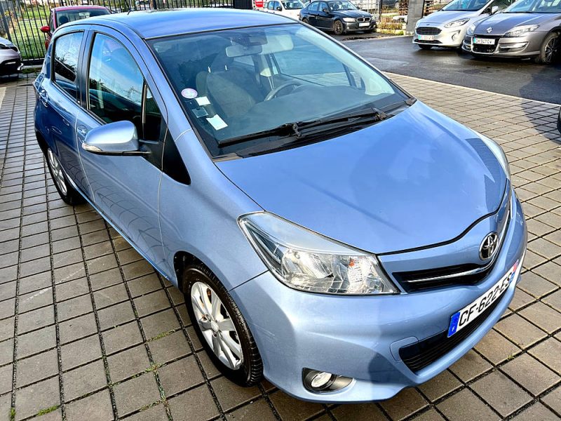 TOYOTA YARIS 2012