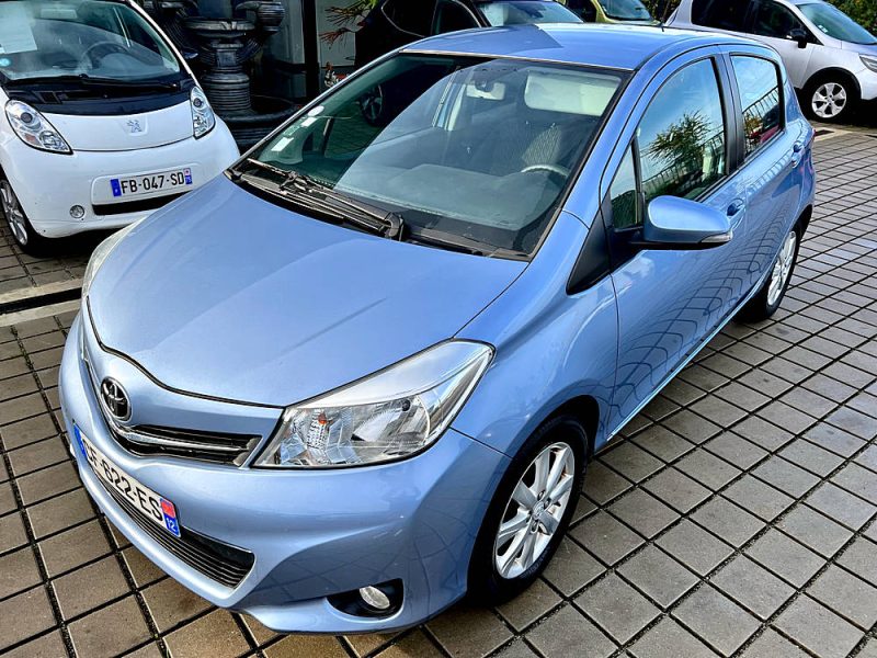 TOYOTA YARIS 2012