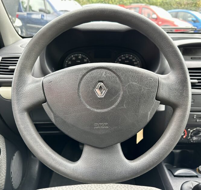 RENAULT CLIO 2005