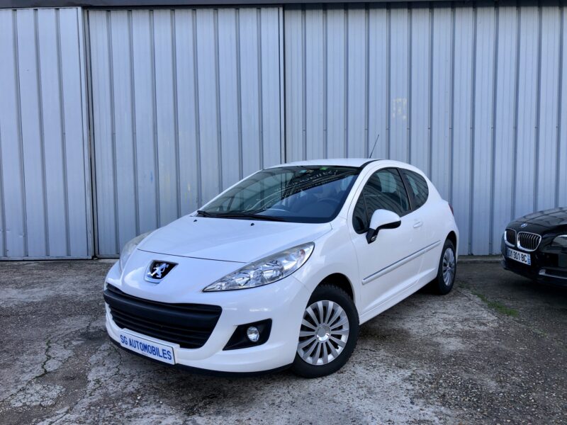 PEUGEOT 207 2014