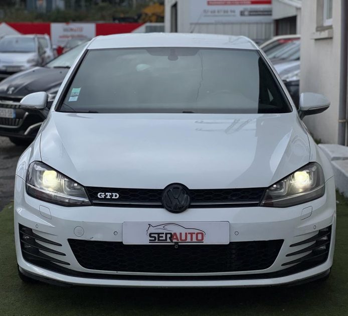 VOLKSWAGEN GOLF VII 2015