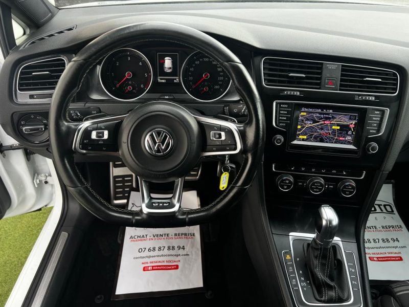 VOLKSWAGEN GOLF VII 2015