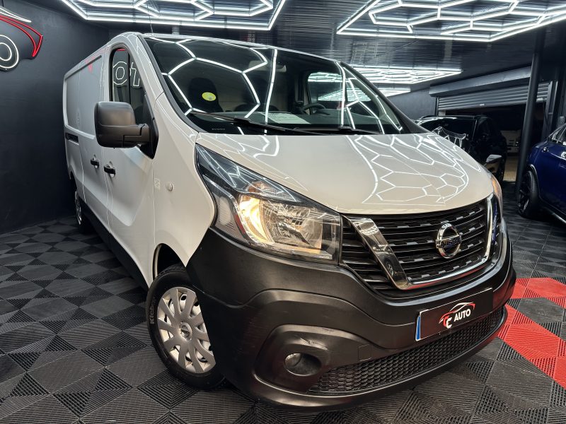 NISSAN NV300 Camionnette 2017