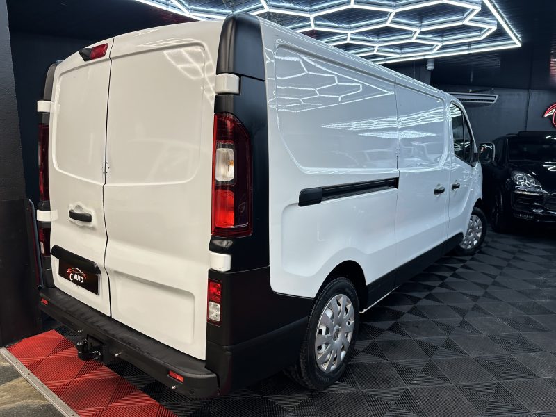 NISSAN NV300 Camionnette 2017