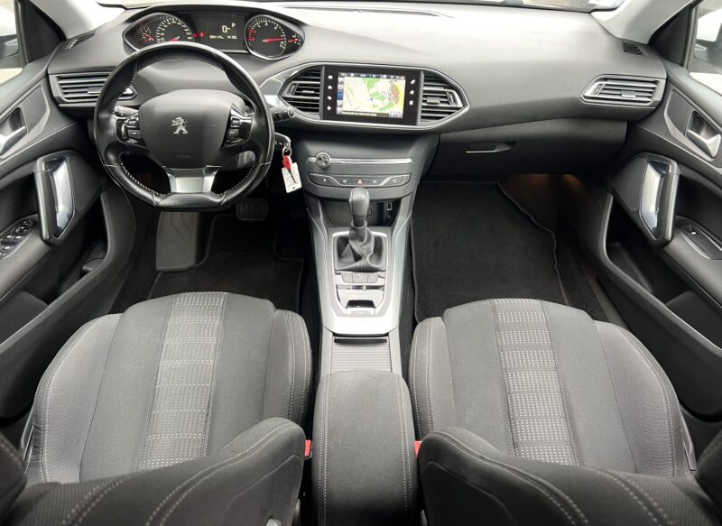 PEUGEOT 308 II ALLURE 1.6 BLUE HDI 120 Cv BOITE AUTO GPS REGULATEUR FULL LEDS - GARANTIE 1 AN