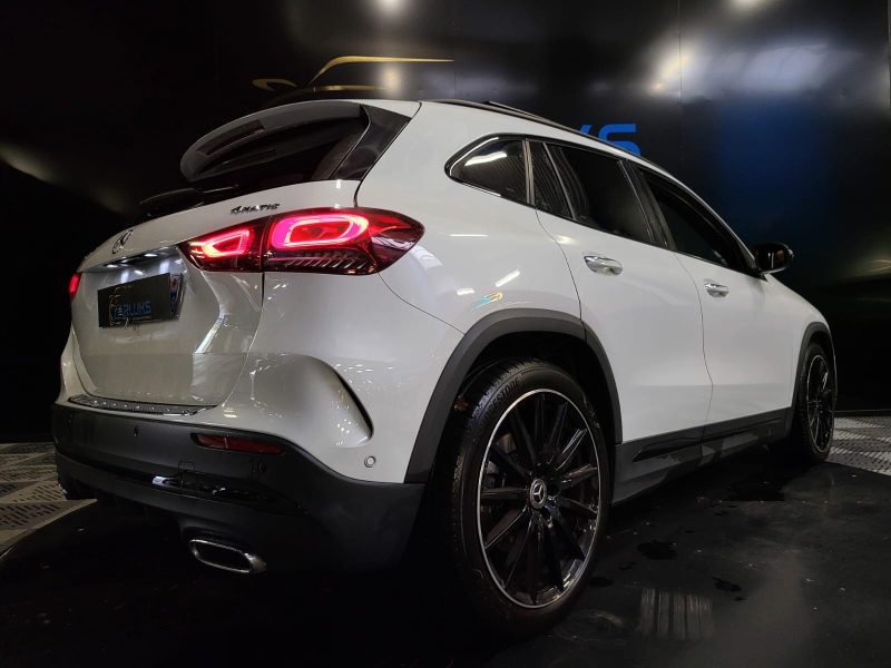 MERCEDES GLA 220 d 4-MATIC 190cv AMG LINE PACK PREMIUM + / TOIT OUVRANT / CARPLAY / MULTIBEAM