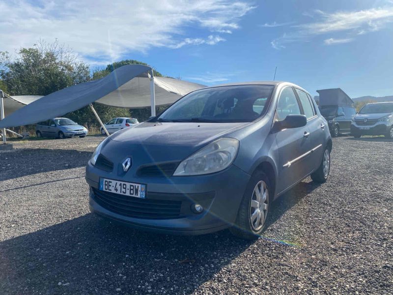 RENAULT CLIO III 2007 handicapé boite auto