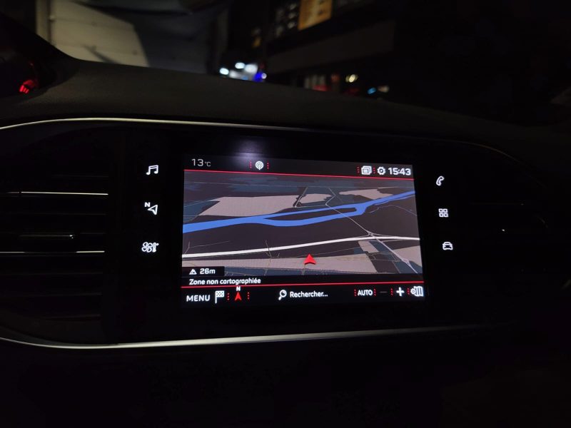 PEUGEOT 308 1.6 THP 225cv GT EAT // APPLE CARPLAY/TOIT PANORAMIQUE/CAMERA DE RECUL