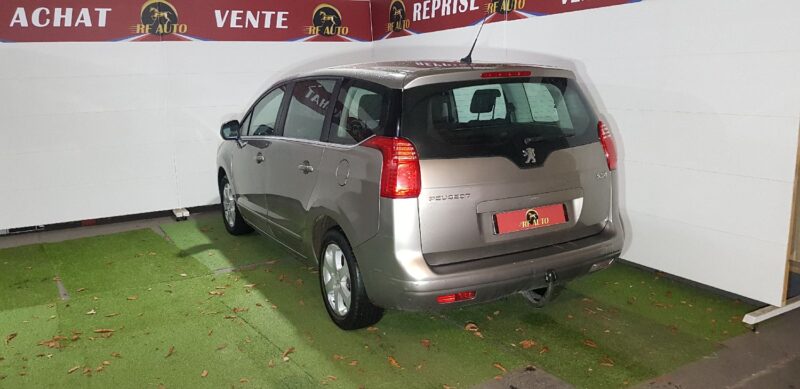 PEUGEOT 5008 2011 1.6 HDi 112cv