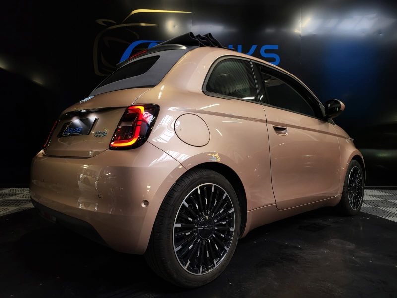 FIAT 500e 500C CABRIOLET MY22 ICONE / GOLD ROSE / CARPLAY