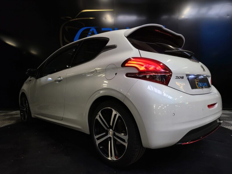 PEUGEOT 208 1.2 PURETECH 110cv GT LINE TOIT PANORAMIQUE / AUDIO JBL / CARPLAY 1E MAIN SUIVIE PEUGEOT