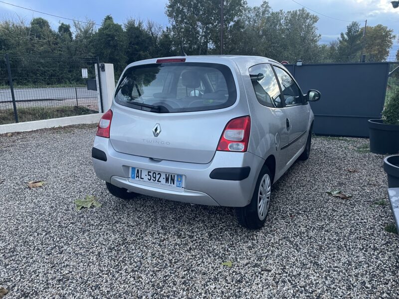 RENAULT TWINGO II 2010