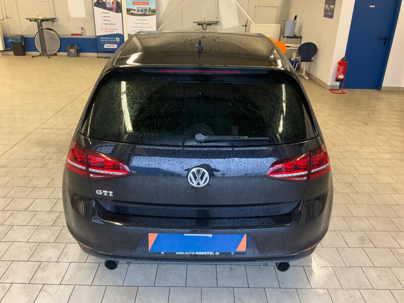 Volkswagen Golf 7 GTI 2.0 TSI 220ch BlueMotion Technology DSG6 